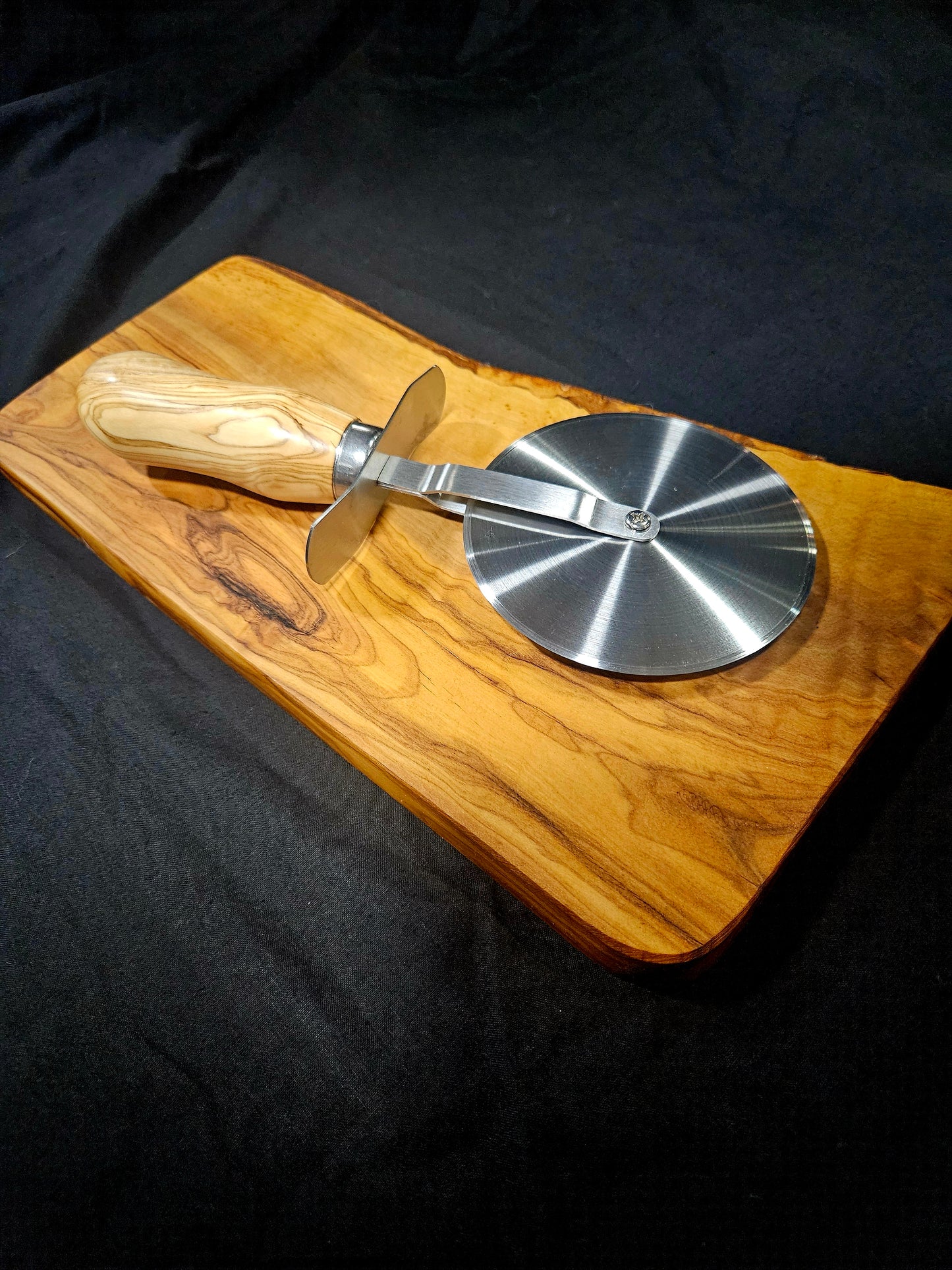 Stainless Steel Pizza Wheel with Olive Wood Handle