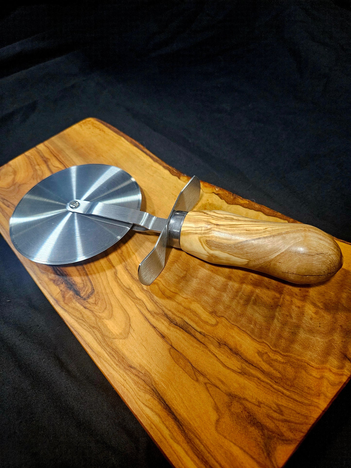 Stainless Steel Pizza Wheel with Olive Wood Handle