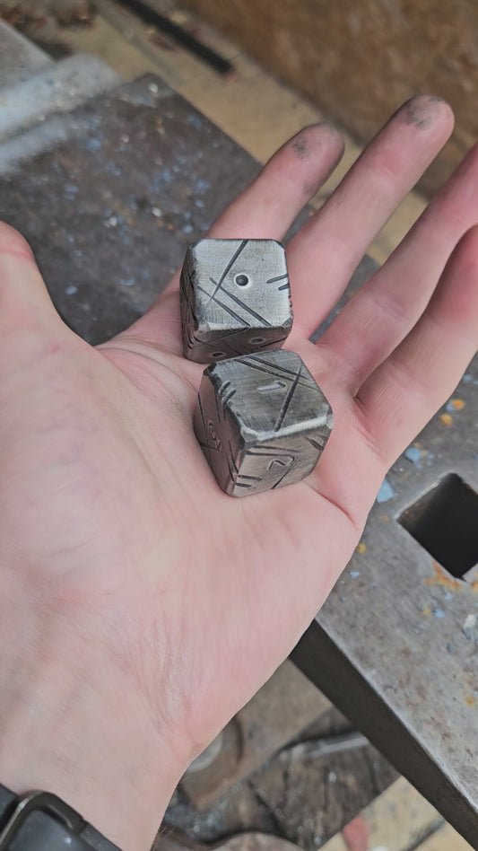 Large Battle Scarred Dice